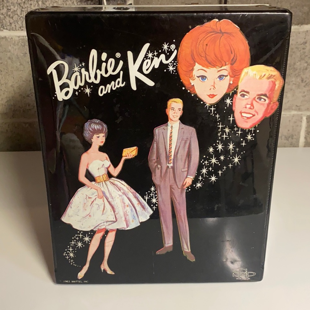 Barbie vintage 60’s closet box